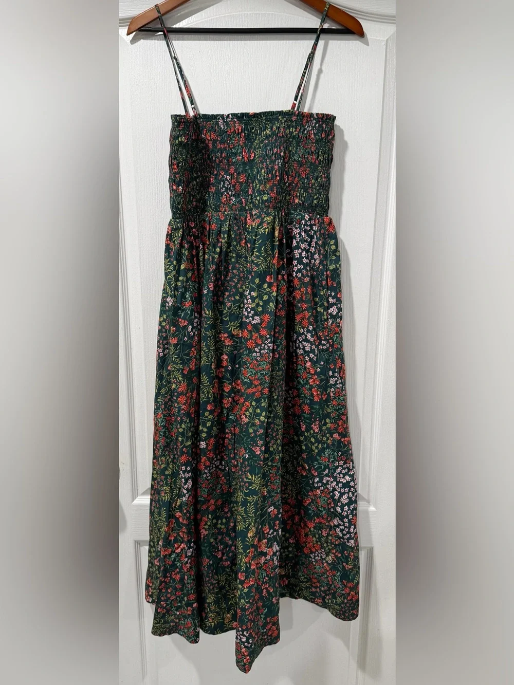 LOFT Garden Poplin Smocked Strappy Maxi pocket dress size L - Picture 3 of 5